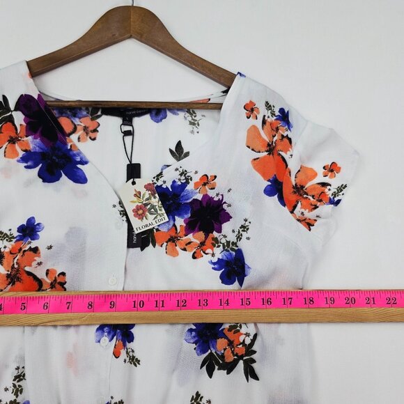 NWT Harve Bernard Tie Front Blouse Floral Size L Button Top Short Sleeve V-Neck - Picture 13 of 15